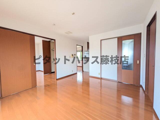 藤枝市光洋台一戸建 リビング
