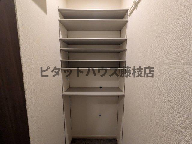 藤枝市小石川町アパート 収納
