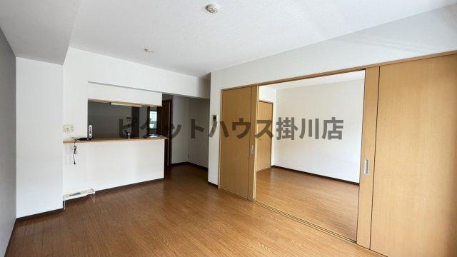 菊川市加茂マンション リビング