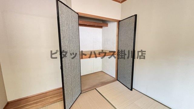 掛川市杉谷アパート 収納
