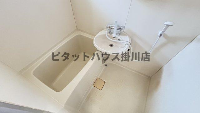 掛川市杉谷アパート バス／シャワー