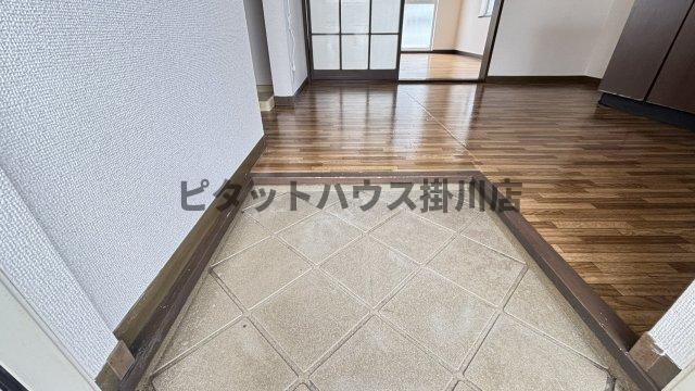 掛川市杉谷アパート 玄関