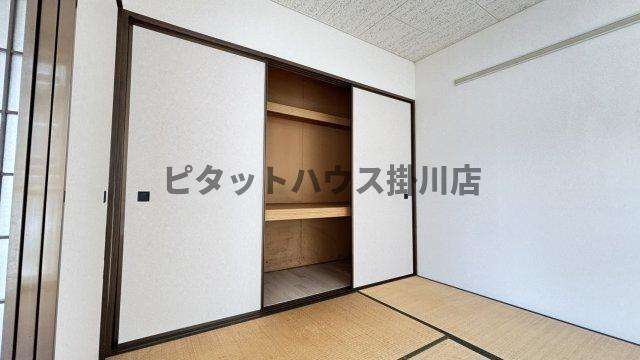掛川市杉谷アパート 収納