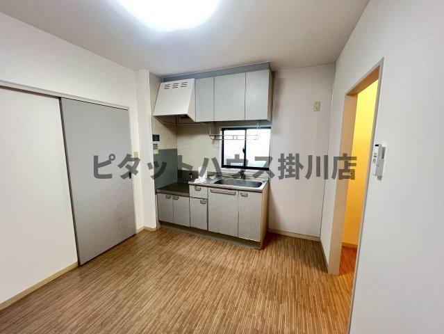 掛川市中アパート リビング