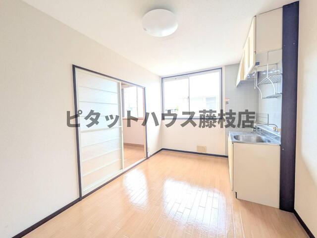 藤枝市青葉町アパート リビング
