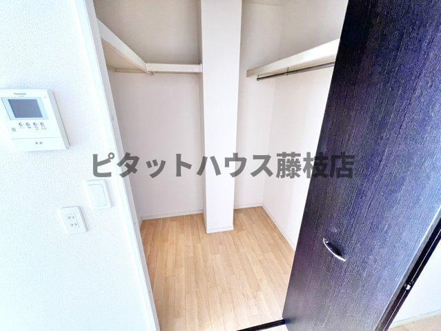 焼津市小土アパート 収納
