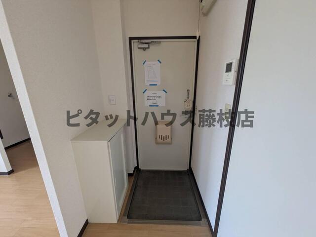藤枝市青葉町アパート 玄関