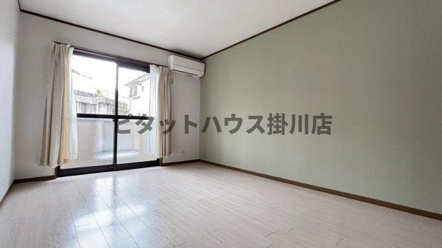 掛川市中央高町アパート リビング