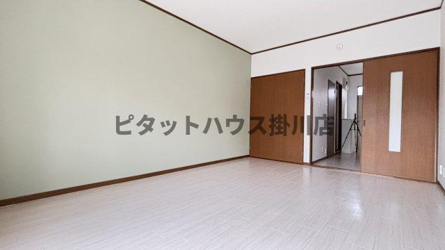 掛川市中央高町アパート リビング