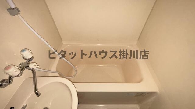 掛川市中央高町アパート バス／シャワー