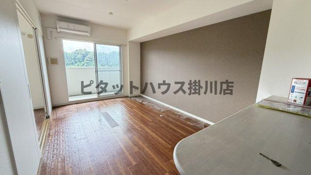 袋井市豊沢マンション リビング