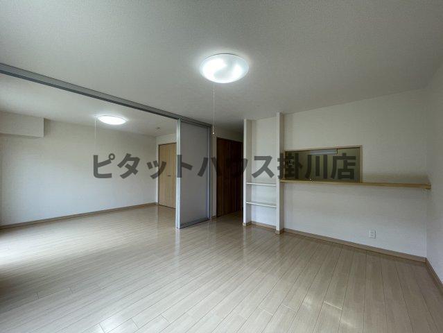 袋井市宇刈アパート リビング