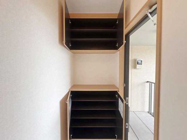 袋井市湊アパート 玄関