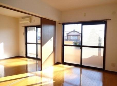 榛原郡吉田町川尻マンション リビング