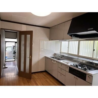 焼津市田尻北一戸建 キッチン