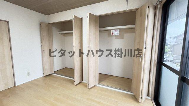 掛川市天王町アパート 収納