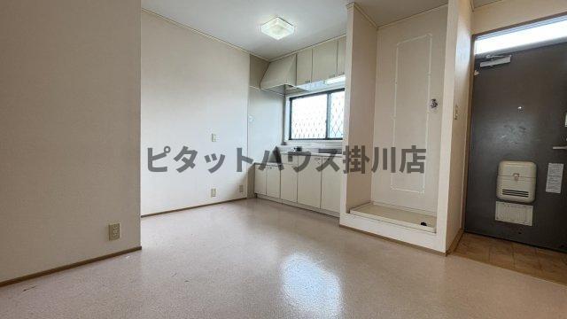掛川市弥生町アパート リビング
