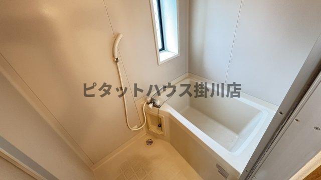 掛川市弥生町アパート バス／シャワー