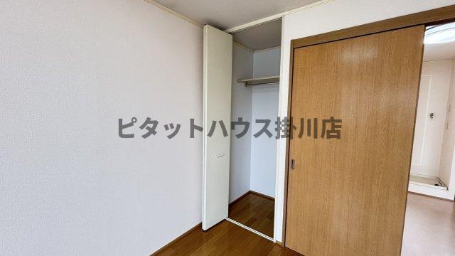 掛川市弥生町アパート 収納