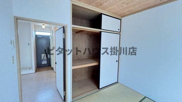 掛川市弥生町アパート 収納