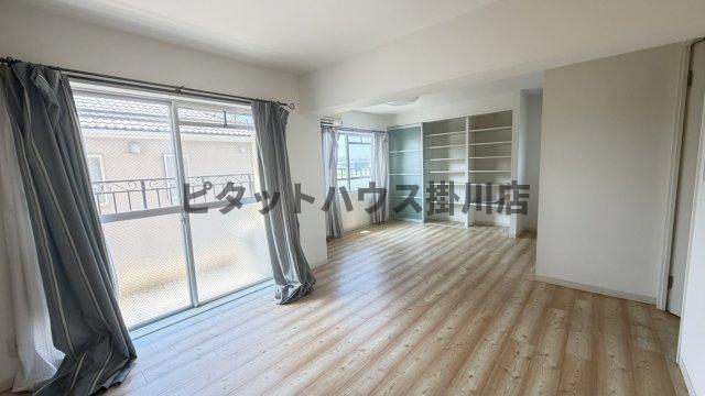 掛川市二瀬川マンション リビング