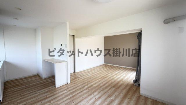 掛川市二瀬川マンション リビング