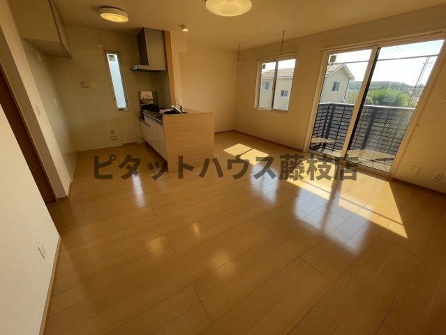 焼津市田尻北アパート リビング