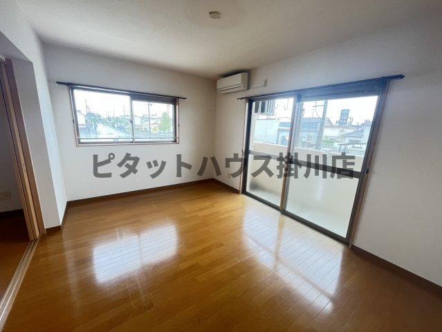 袋井市川井アパート リビング