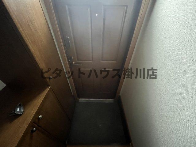 袋井市豊沢アパート 玄関