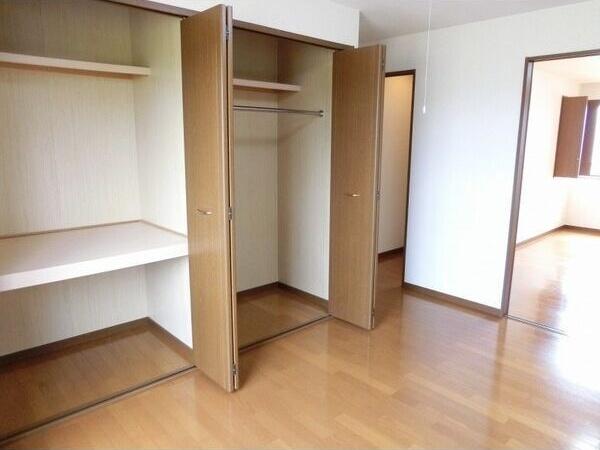 袋井市浅羽テラスハウス 収納