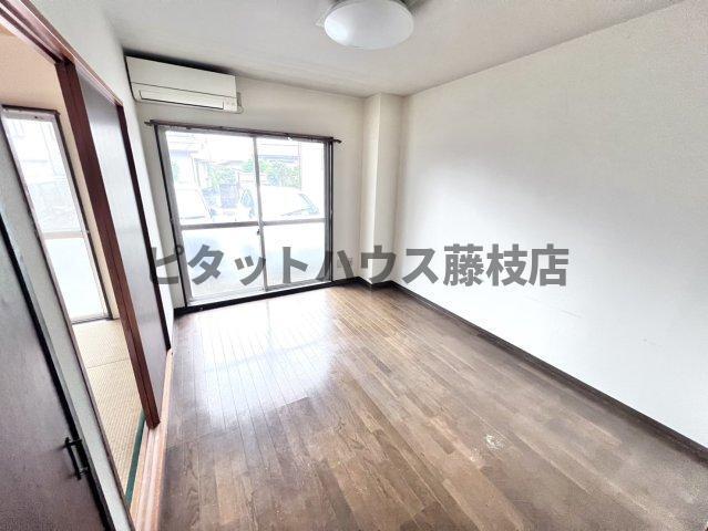 焼津市上小杉アパート リビング