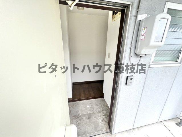 焼津市上小杉アパート 玄関