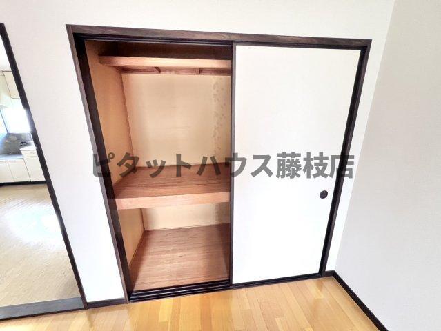 焼津市五ケ堀之内アパート 収納