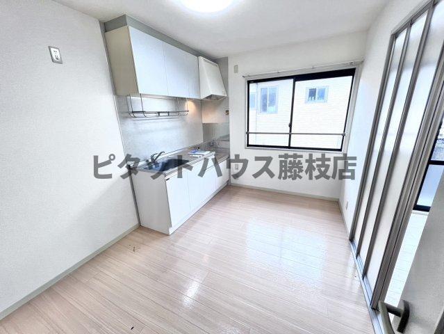 焼津市三右衛門新田アパート リビング
