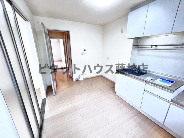 焼津市三右衛門新田アパート リビング