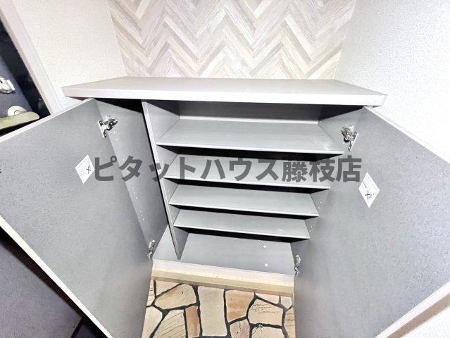 焼津市三右衛門新田アパート 収納