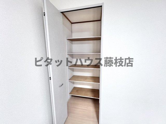 焼津市三右衛門新田アパート 収納