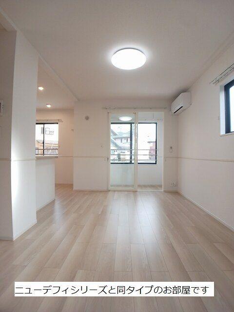 藤枝市音羽町アパート リビング