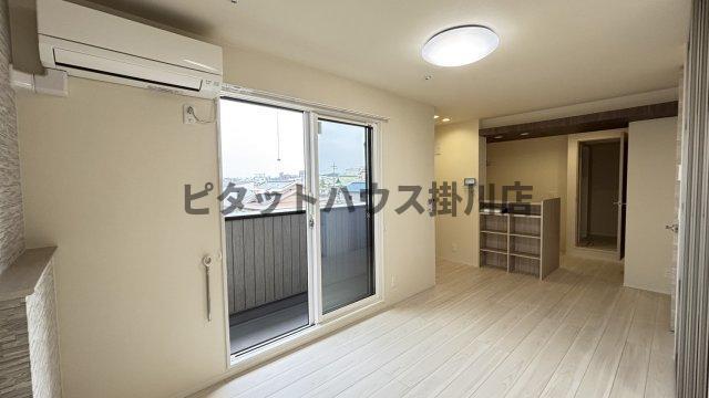 袋井市栄町アパート リビング