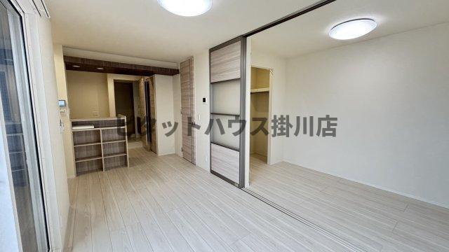 袋井市栄町アパート リビング