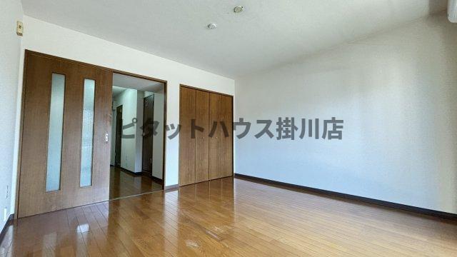 袋井市川井マンション リビング