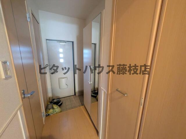 焼津市西小川アパート 玄関