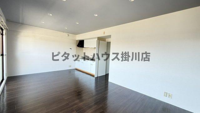 袋井市堀越アパート リビング