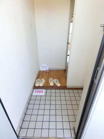 掛川市亀の甲アパート 玄関