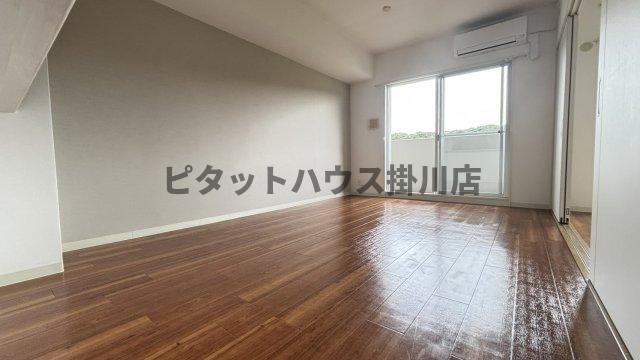 袋井市豊沢マンション リビング