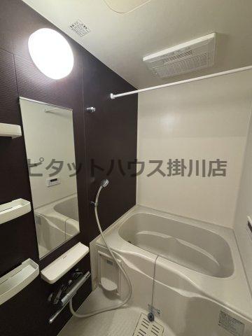 掛川市長谷アパート バス／シャワー