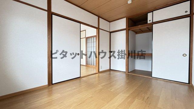 掛川市下垂木アパート リビング