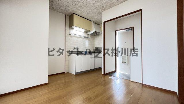 掛川市下垂木アパート リビング