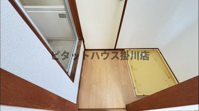 掛川市下垂木アパート 玄関