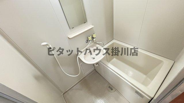 掛川市下垂木アパート バス／シャワー